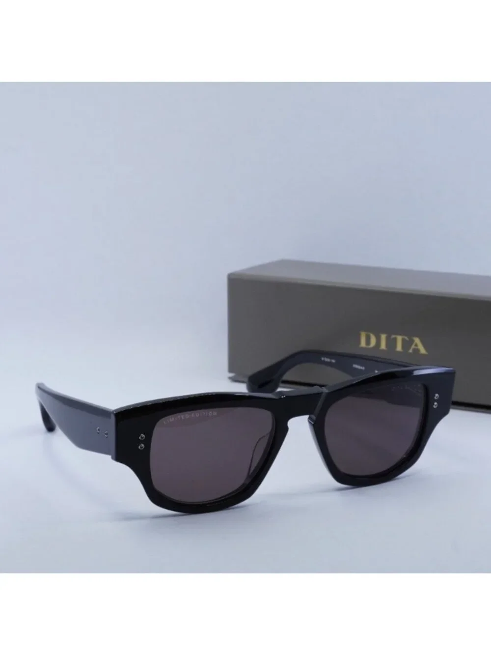 Dita BANTOS DTS-723-A-01 Square Sunglasses - Black / Grey